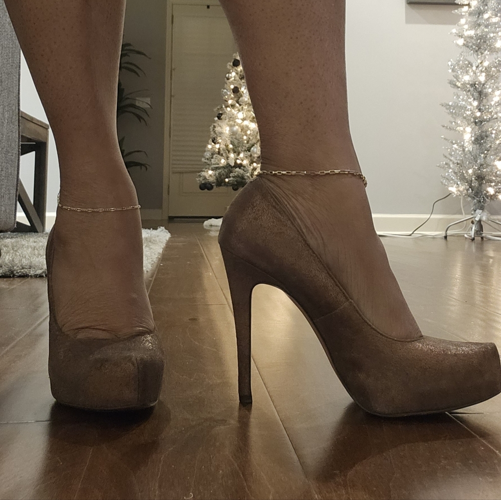 Pumps - Picture 4 of 4